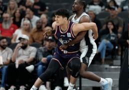 打馬(mǎ)刺(cì)又怎样！广州新援(yuán)得(dé)分比(bǐ)文班亚馬(mǎ)还多(duō)，球(qiú)迷：不怵NBA状元