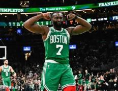 三隊(duì)交易，杰伦布朗加入灰熊(xióng)，组建三巨头