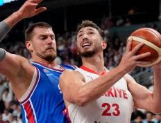 阿爾(ěr)佩伦·申京超越尼古(gǔ)拉(lā)·约基(jī)奇(qí) 土耳其隊(duì)友力挺(tǐng)