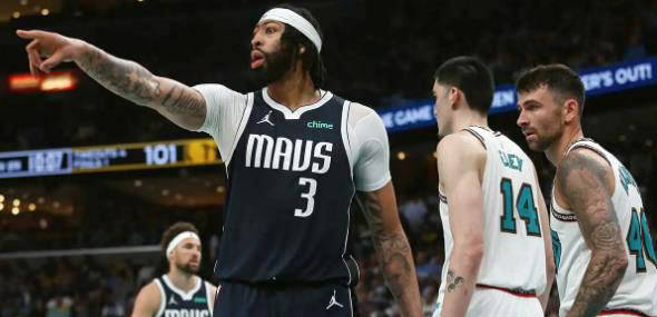 曾(céng)场均21分(fēn)96篮板(bǎn)的(de)伍德(dé),即将告别NBA?