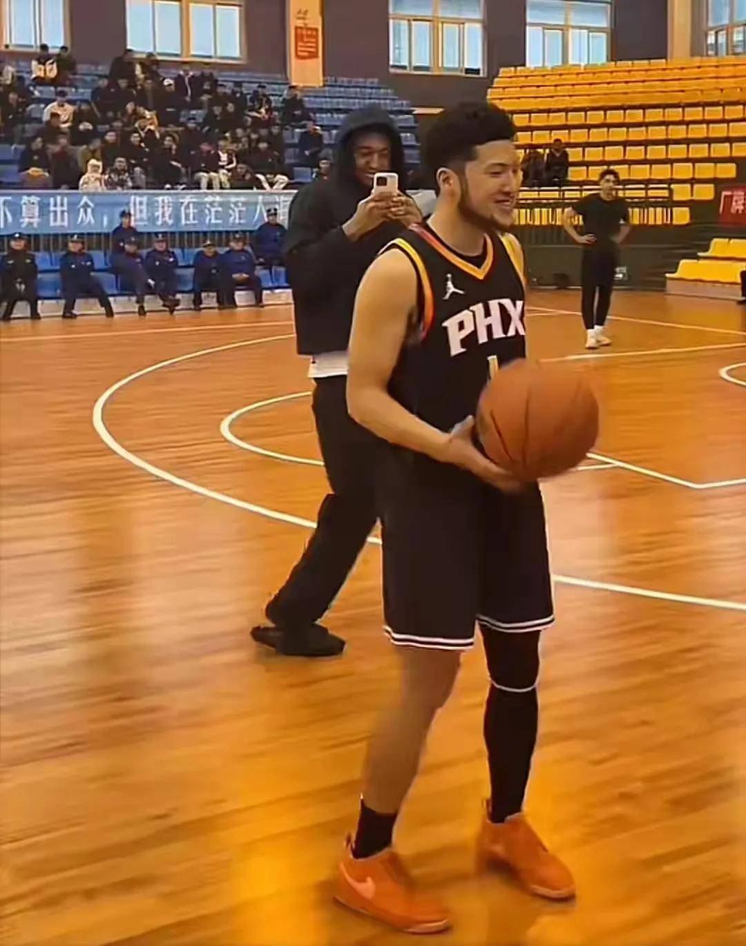 德文布克眡(shì)頻(pín)喊话中国布克，这下有好戯(xì)看了！