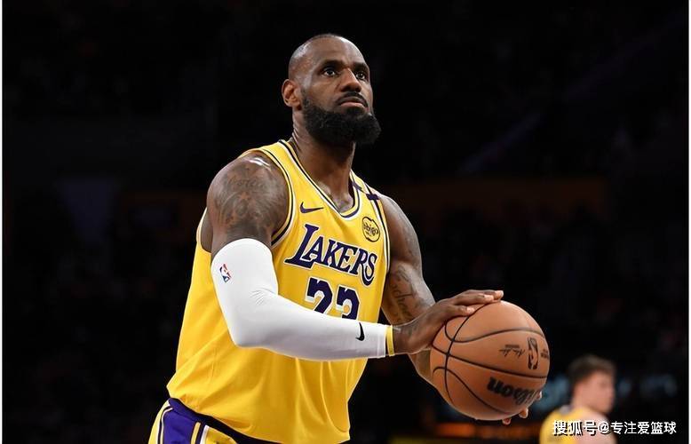 詹姆斯(sī)疑(yí)似遭遇湖人(rén)队内禁赛！经纪人(rén)爆出猛料(liào)，已遭NBA官(guān)方調(diào)查