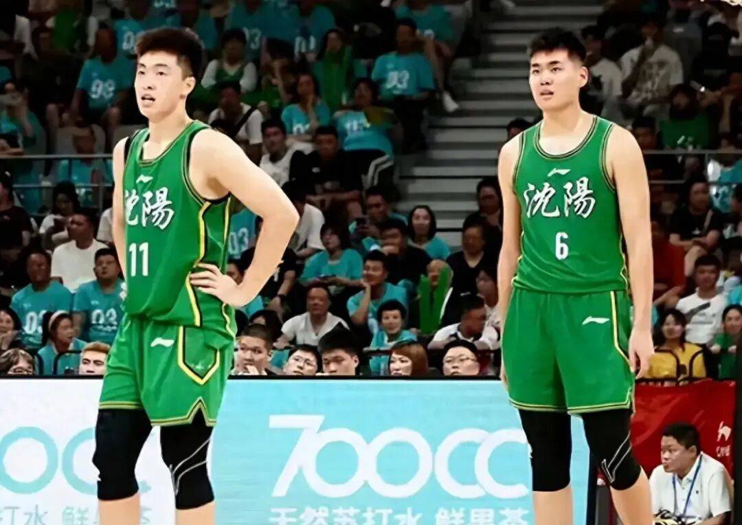 雪上加霜！杨鸣两位“手(shǒu)下”遭禁赛，辽篮奪(duó)冠功(gōng)勋重返NBA