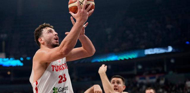 阿爾(ěr)佩伦·申京超越尼古(gǔ)拉(lā)·约基(jī)奇(qí) 土耳其隊(duì)友力挺(tǐng)