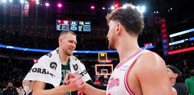 火箭新(xīn)星阿尔佩伦·申京(jīng)实力超群(qún)，胜過(guò)尼古拉·約(yuē)基奇