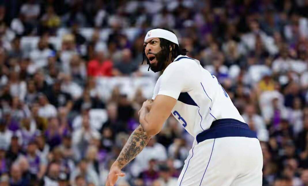 NBA最新戰(zhàn)况！火箭紧追湖(hú)人(rén)胜差(chà)仅1.5场，勇(yǒng)士(shì)慘(cǎn)败落(luò)第9