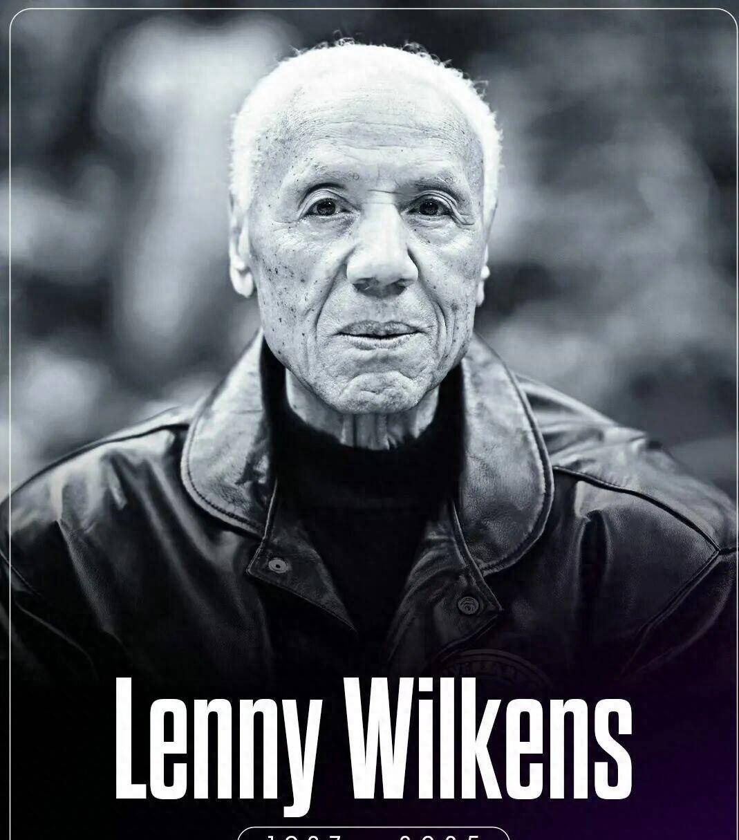 威(wēi)爾(ěr)肯斯去世，享年(nián)88岁，唯一(yī)同时入选NBA75大(dà)巨星和15大(dà)教练的传奇